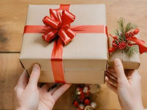 Speak about gift giving in English